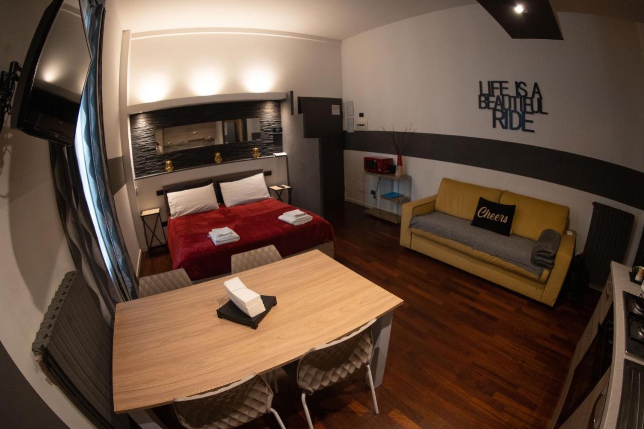 La Residenza Isabella Hotel Milan Bagian luar foto