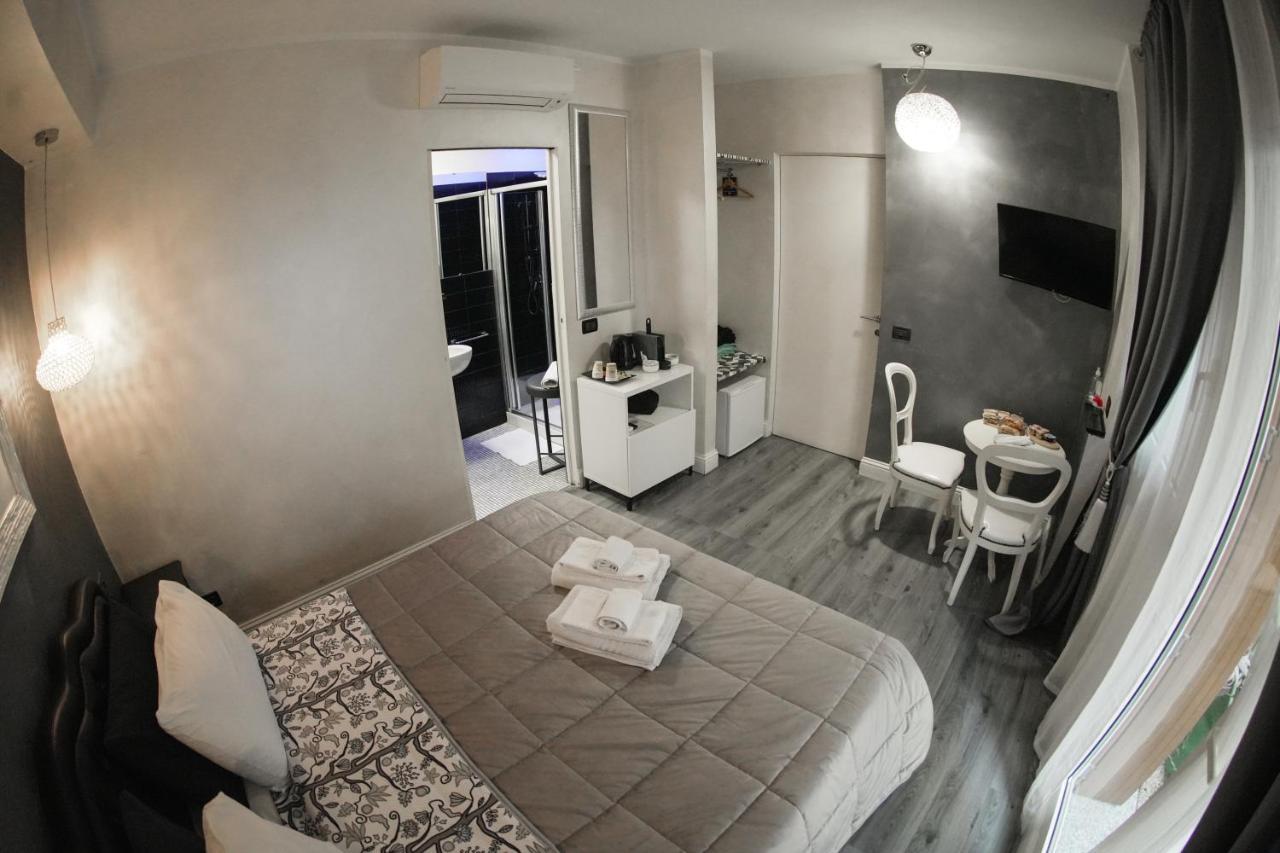 La Residenza Isabella Hotel Milan Bagian luar foto
