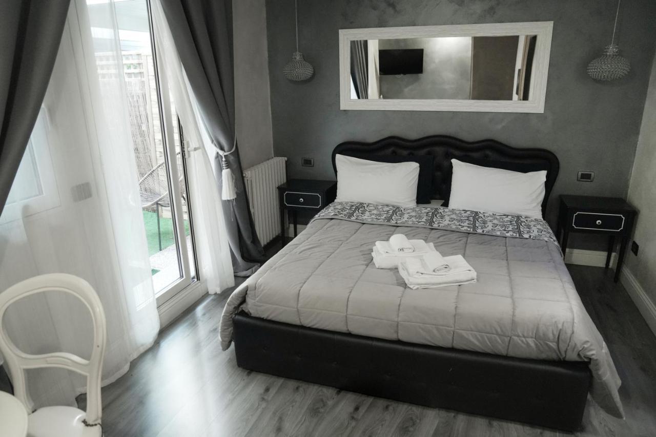 La Residenza Isabella Hotel Milan Bagian luar foto