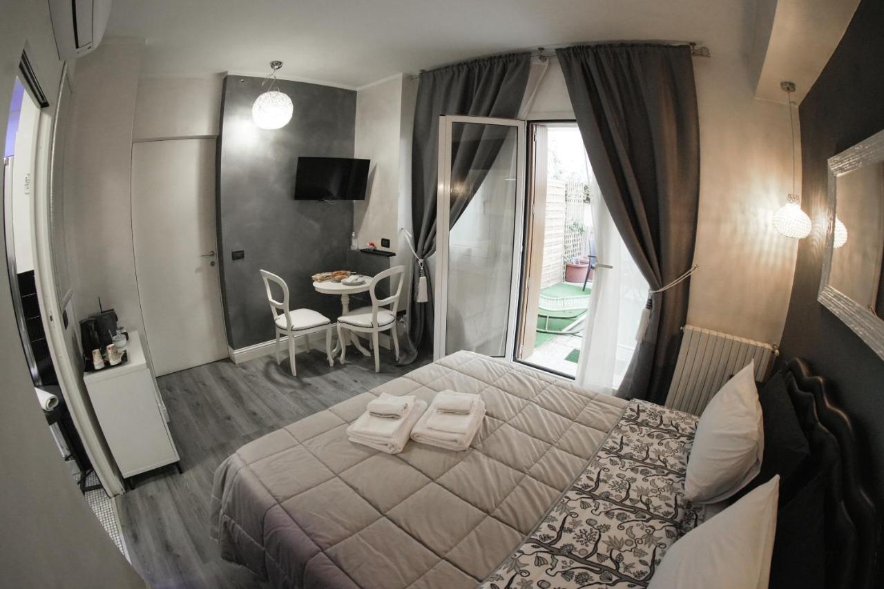 La Residenza Isabella Hotel Milan Bagian luar foto