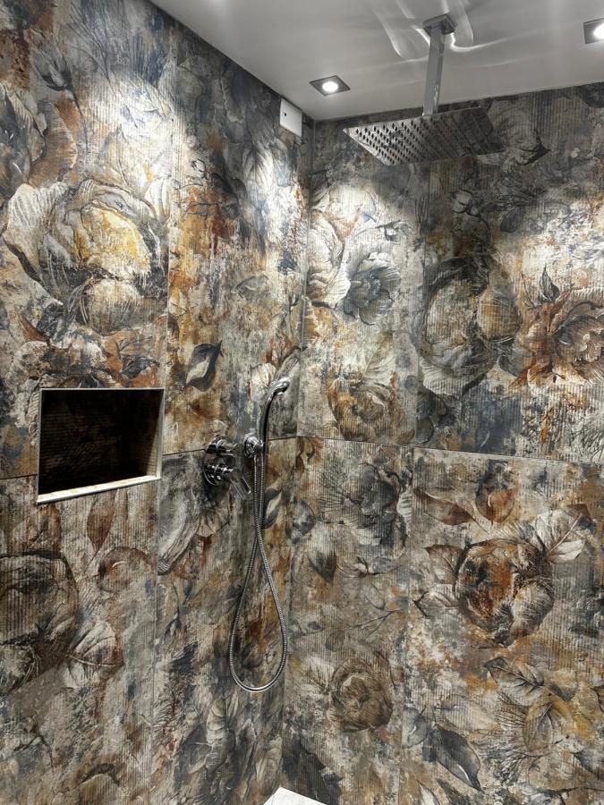 La Residenza Isabella Hotel Milan Bagian luar foto